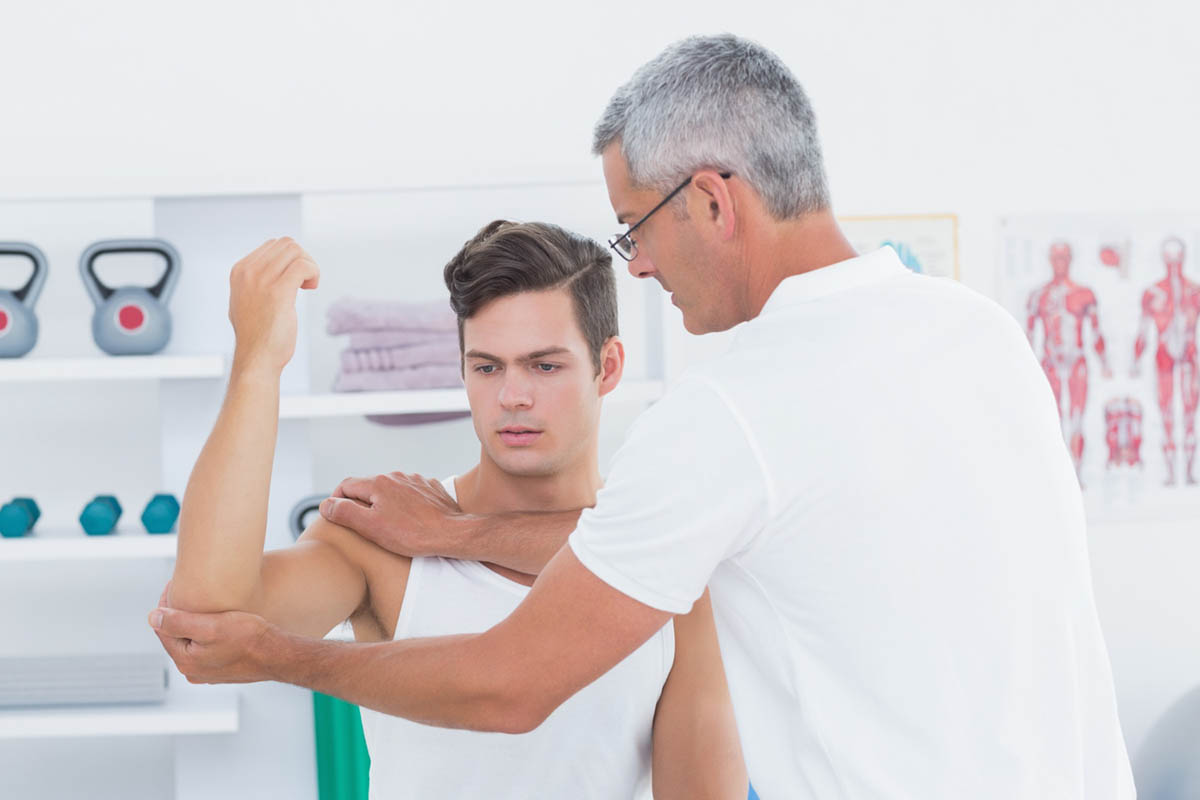 How Physical Therapy Helps Treat Shoulder Impingement