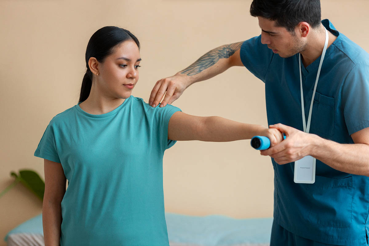 The Role of Physical Therapy in Treating Shoulder Impingement